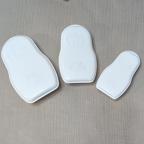 Fred Store-M's White Matryoshka Containers - Picture 2 of 4